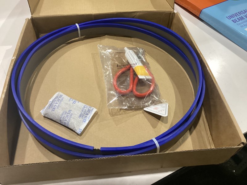 Condition photo showing New/Like New for imachinist s121121610 bi-metal bandsaw blades 121-1/2" x 1" x 6/10 tpi for cutting non ferrous metal, aluminum, copper, brass, variable teeth, m42 grade