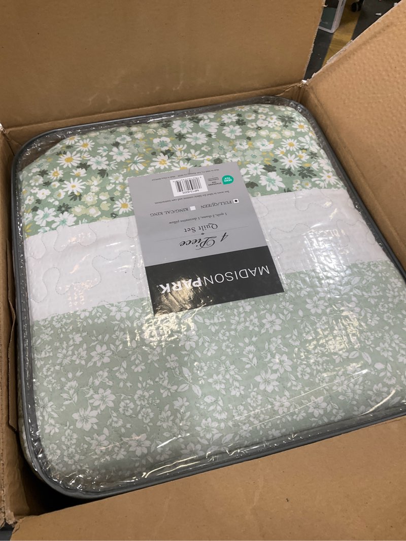 Condition photo showing New/Like New for Madison Park Quilt Set, Seersucker Floral Coverlet for Queen Size Bed, All Season Lightweight Bedding, Farmhouse Quilt Set, Vermicelli Quilting, Throw Pillow, Caralie, Full/Queen Green 4 Piece