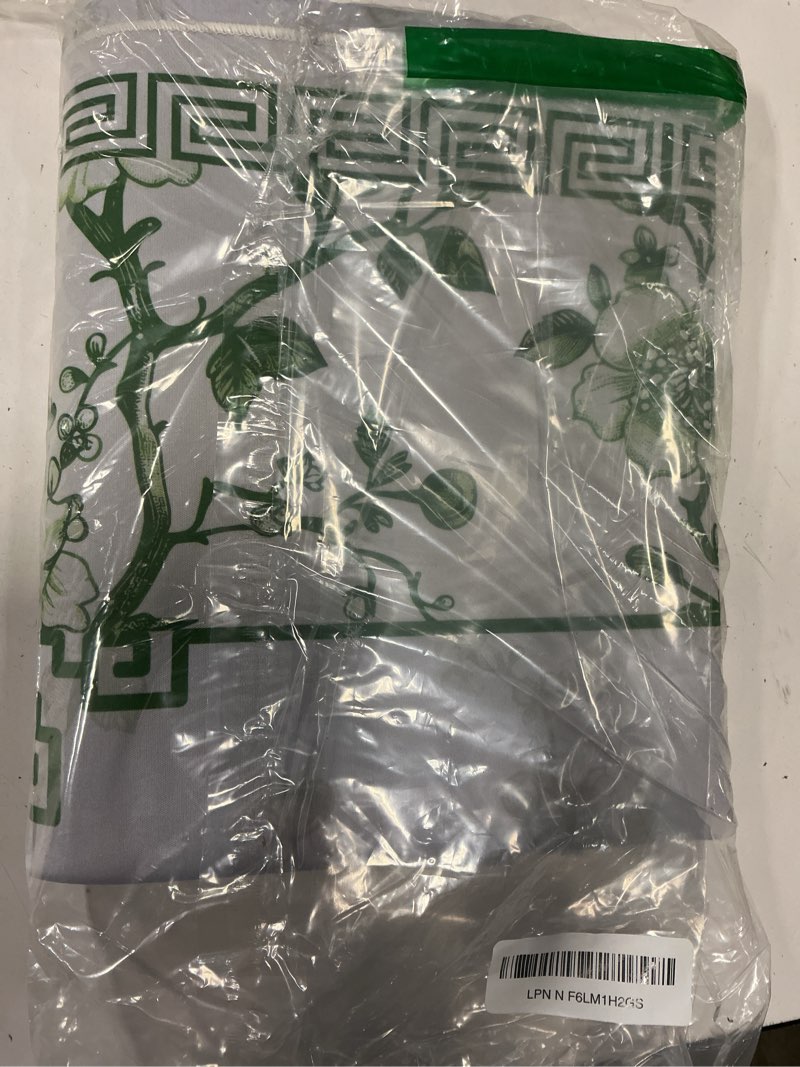 Condition photo showing Good Condition for chinoiserie mahjong mat with 1 carrying bag 31.5" x 31.5" green and white rubber anti slip and noise reduction multi purpose game table cover for mahjong, card, board tile games