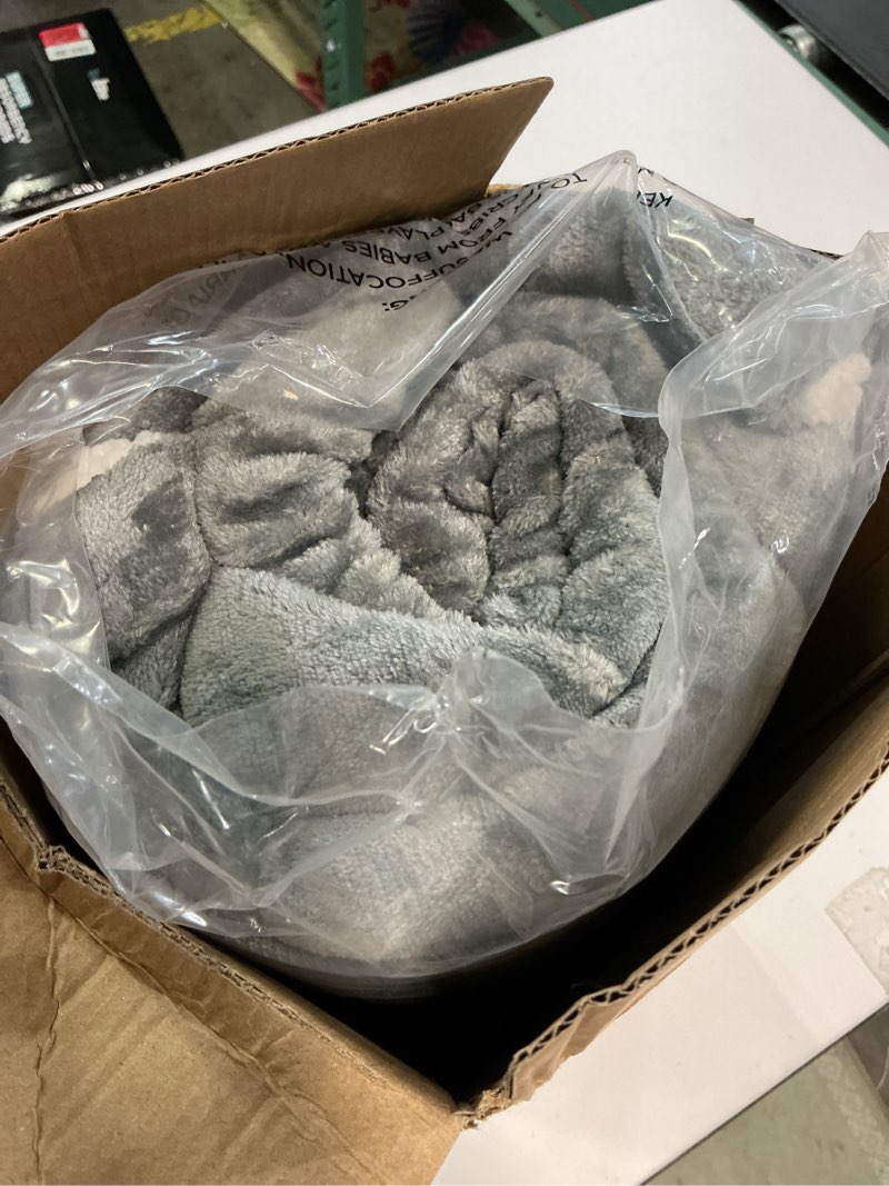 Condition photo showing Good Condition for Bedsure GentleSoft Sherpa Fleece Blankets Queen Size for Bed - Thick and Warm Throw for Women and Men, Non-Heated, Soft Fuzzy Plush Queen Blanket for Winter, Grey, 90x90 Inches Queen (90" x 90") 01 - Grey