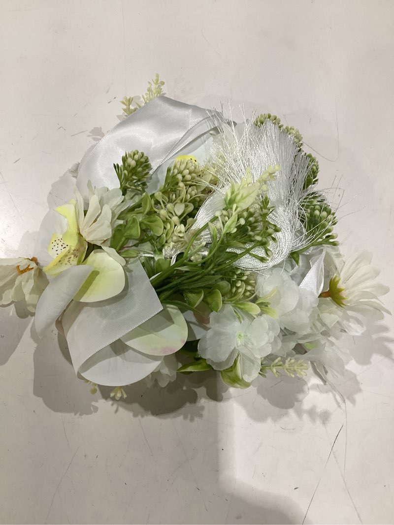 Condition photo showing New/Like New for suncalla flower graduation leis 2026 hawaiian leis with tassel for women senior tropical phalaenopsis orchid and lily congrats graduation for class of 2026 grad luau party grad decorations