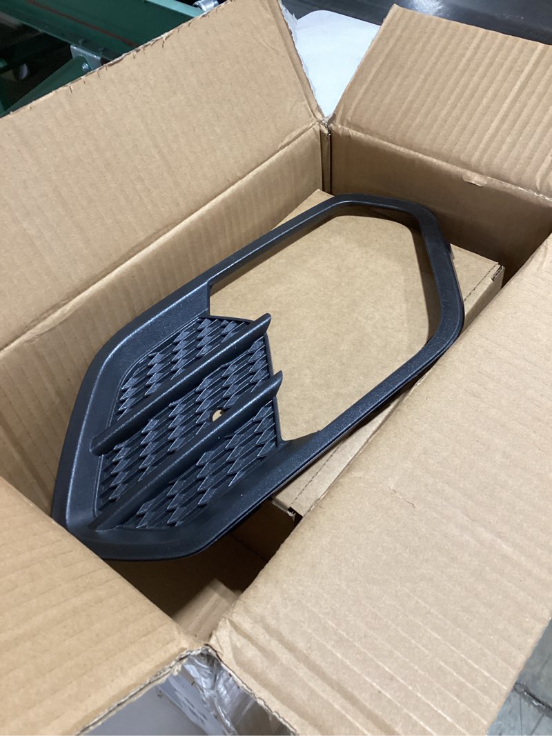 Condition photo showing Good Condition for Front Bumper Fog Lights Replacement for 2017 2018 Escape Kuga Lamp+Cover RH Right Side