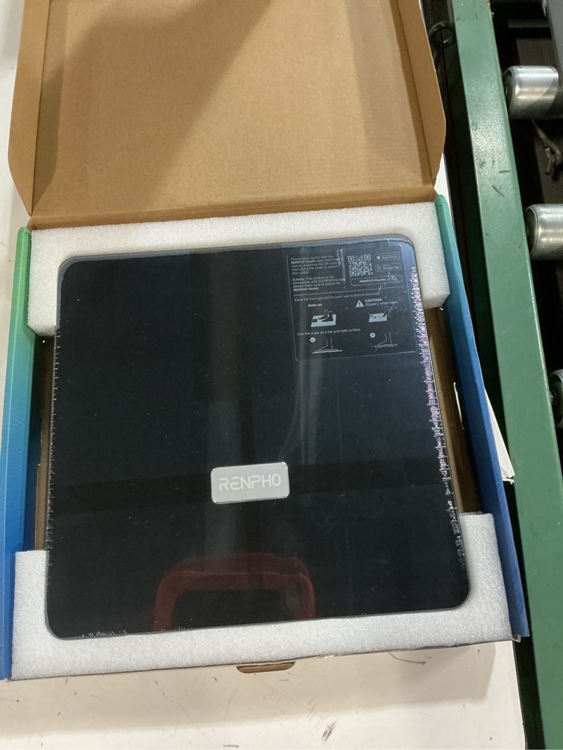 Condition photo showing New/Like New for renpho scale for body weight, smart scale with bmi, body fat, muscle mass, bluetooth, 13 metrics with large display, support app connection, black, elis 2x black-large display 11"/280mm