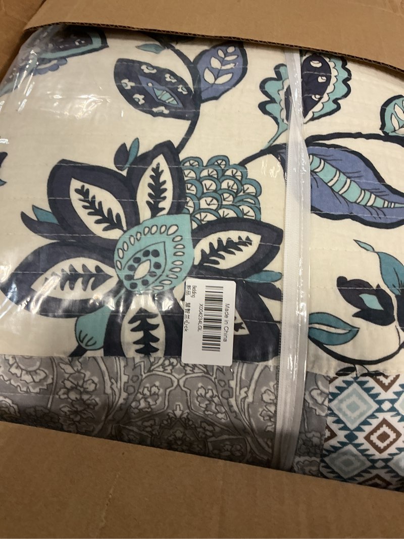 Condition photo showing Good Condition for secgo california king quilt size - 100% cotton oversized california comforter set bedding sets (120 * 110 inch) with 2 pillow shams, patchwork reversible lightweight bedspread