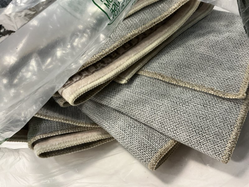 Condition photo showing Good Condition for hallway washable runner rug - 2'6x14 kitchen rugs entryway rug runner vintage soft floor mat non slip indoor farmhouse carpet for bathroom living room bedroom (2'6''x14', beige) 2'6" x 14' (rectangular) beige