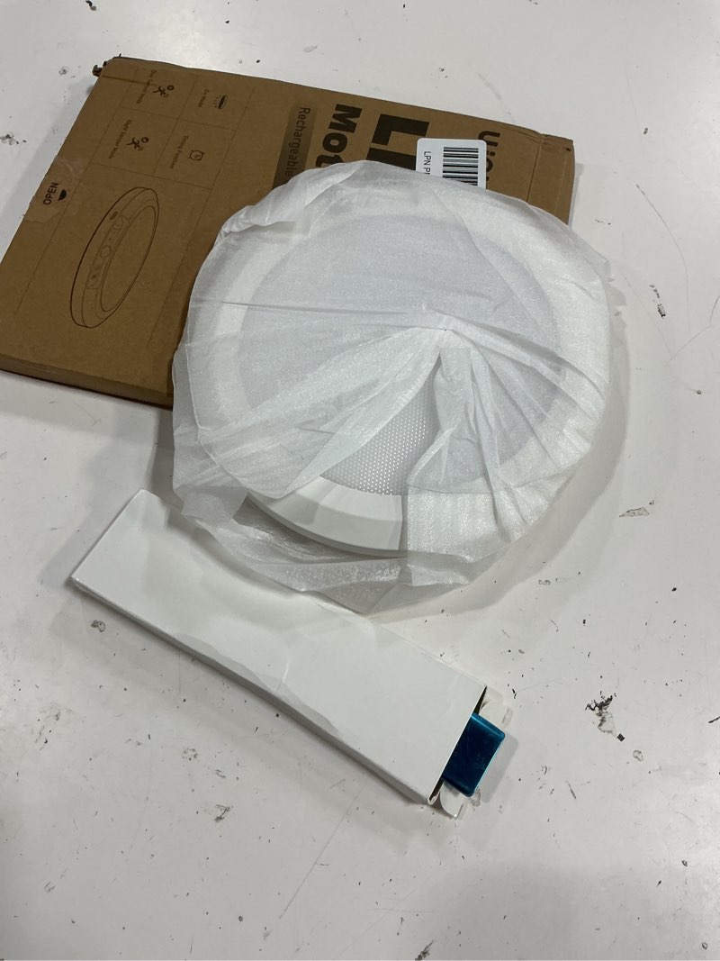 Condition photo showing Good Condition for wowatt 10000mah rechargeable ceiling light with remote, 3 color temperatures & brightness dimmable, wireless ceiling light with magnetic design, battery ceiling light for shower hallway pantry 10000mah 1 pack