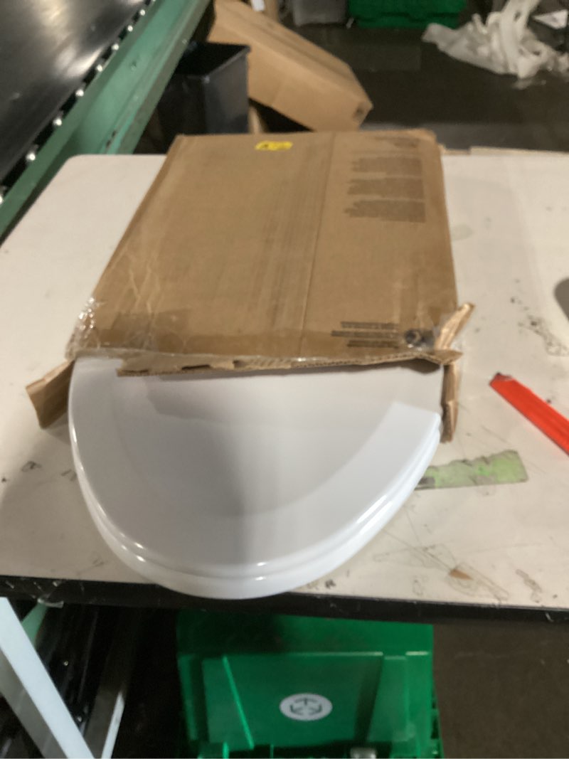 Condition photo showing Good Condition for bemis 1500ec 390 lift-off wood elongated toilet seat, cotton white (pack of 1)