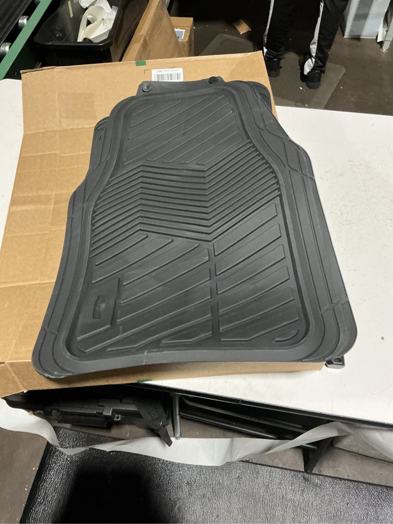 Condition photo showing Good Condition for Similar to Rubbermaid All-Weather Car Mats – Heavy-Duty, Durable, Easy-to-Clean Floor Mats for Cars, Trucks, and SUVs