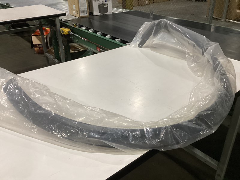 Condition photo showing New/Like New for rear left and right fender flare wheel arch molding trim for tesla model x 2016-2021