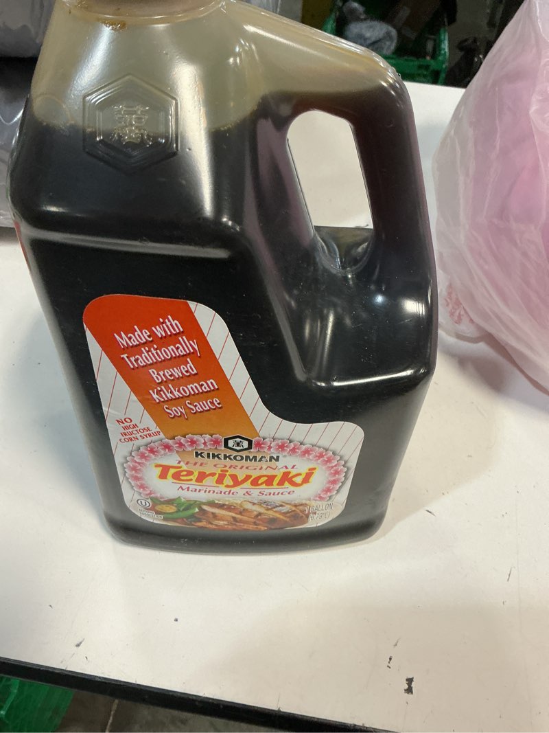 Condition photo showing New/Like New for ((b.b. 22/apr/27))kikkoman marinade and sauce, teriyaki, 128 ounce