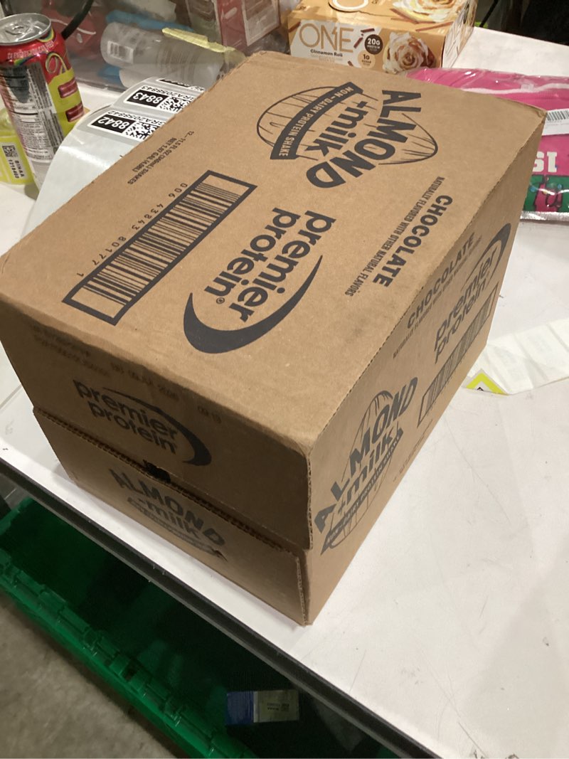 Condition photo showing New/Like New for Premier Protein Almondmilk Non-Dairy Protein Shake, 20g Protein, 5g Sugar, 11.5 Fl oz, Chocolate, 12 Count Chocolate 11.5 Fl Oz (Pack of 12)