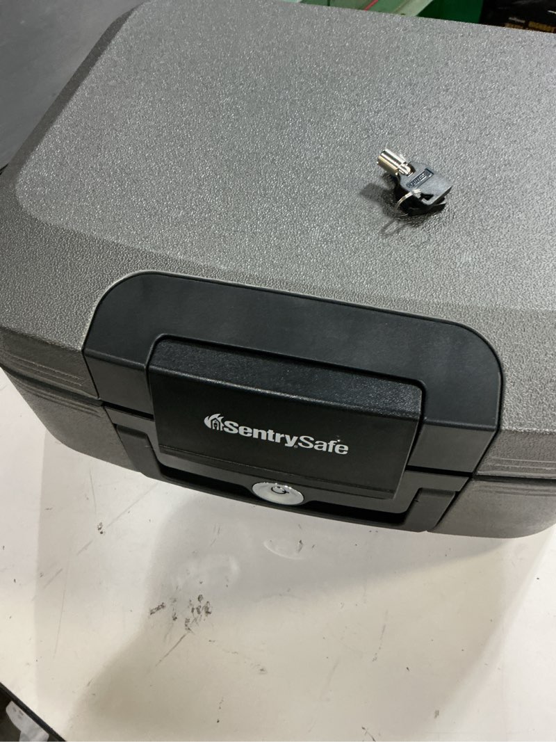 Condition photo showing Good Condition for sentrysafe chw20201 fire and water-resistant chest safe with key lock, 0.28 cu. ft.