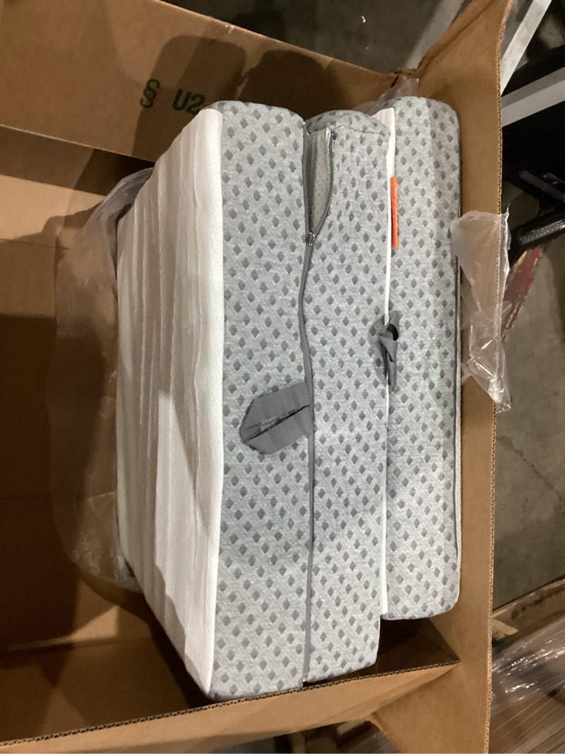 Condition photo showing Good Condition for sweetnight tri folding mattress - 4-inch single size foldable mattress with a collapsible and washable cover | medium-firm with non-slip design | suitable for rv travel, camping, guest single 4 inch white