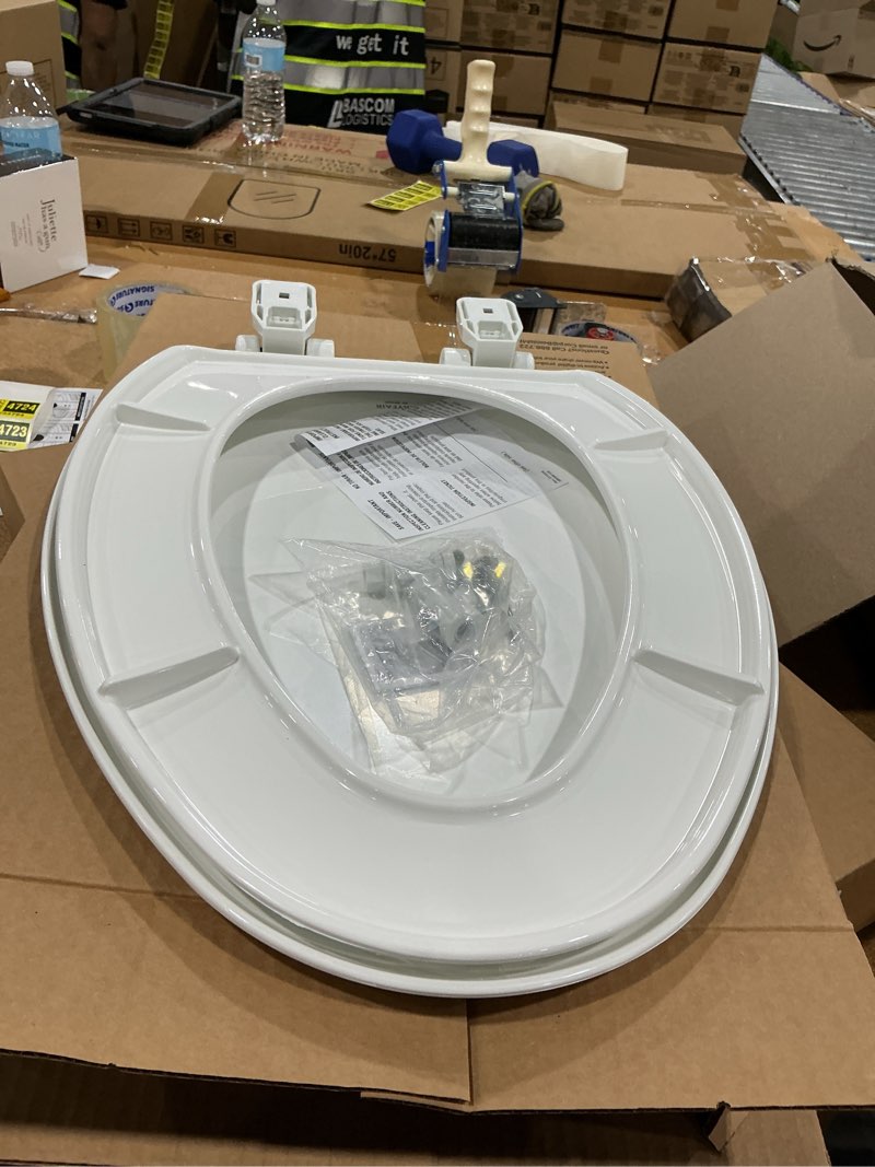 Condition photo showing New/Like New for mayfair caswell modern slow close toilet seat, durable plastic, elongated, white elongated 1