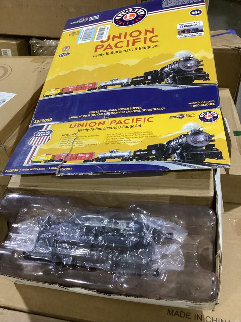 Condition photo showing New/Like New for Lionel Union Pacific Flyer LionChief 5.0 Electric O Gauge Train Set with Bluetooth & Remote Traditional