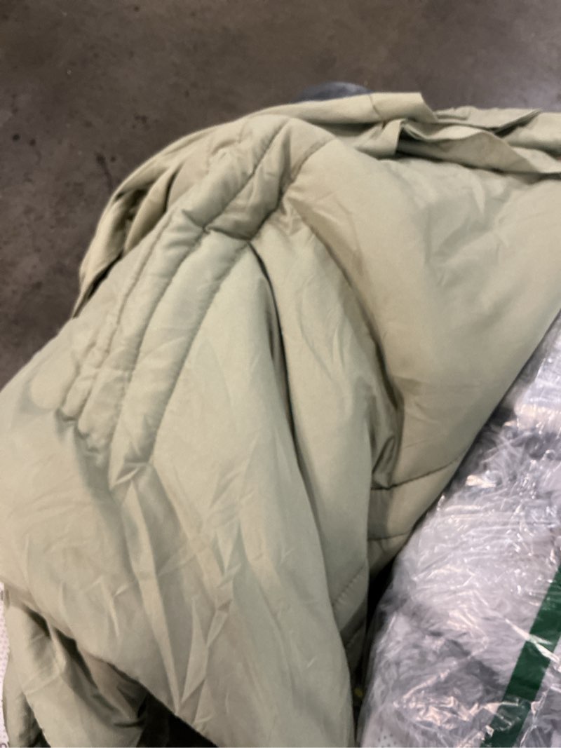 Condition photo showing Good Condition for satisomnia Green Queen Comforter Set 3 Piece, Full Size Down Alternative Comforter Set Olive Green/Sage Green Queen