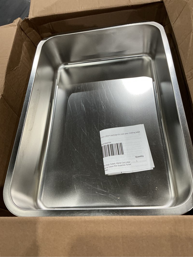 Condition photo showing Good Condition for large stainless steel litter box with high sided, metal cat litter box, odor-free non-stick litterbox pan, easy to clean pet supplies toilet tray for indoor cats, kittens or multicat homes 19.69"l x 13.78"w x 3.94"h