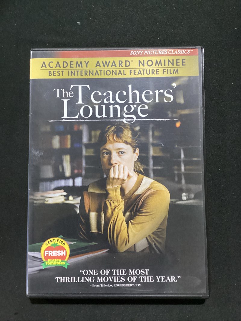 Condition photo showing Good Condition for the teachers' lounge