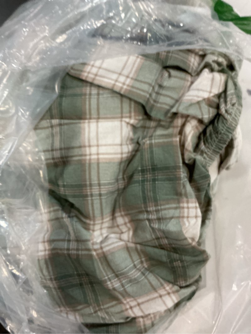 Condition photo showing As Is for comfort spaces 100% cotton sheets full, breathable, naturally cool cotton sheets, soft cotton bed sheets with 14" elastic pocket fits up to 16" mattress, all seasons sheet set, wesley green 4 piece wesley green full