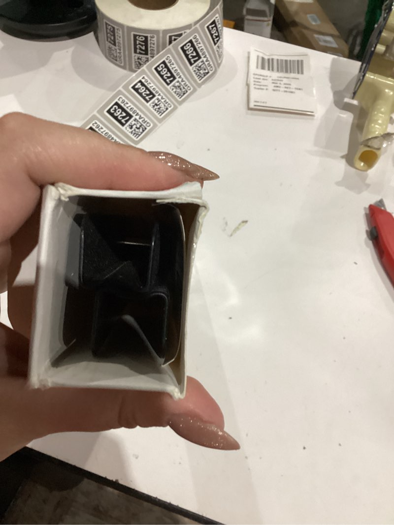 Condition photo showing Good Condition for Ravinte 2 Pack 18 Inch Folding Shelf Brackets – Matte Black, Heavy Duty Collapsible Brackets for Tables and Benches – Space-Saving Design 18 Inch 2