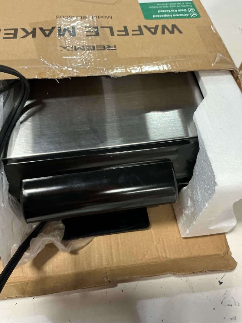 Condition photo showing Good Condition for belgian waffle maker 4 slices, 1200w waffle iron, anti-overflow waffle iron with browning knob, nonstick plates, indicator lights, silver/black (black, silver)