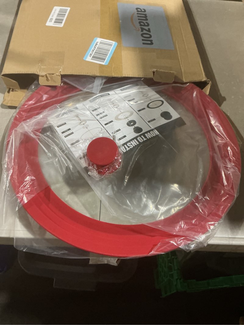 Condition photo showing Good Condition for 13-14-15 in universal pan lid, extra large silicone pot lid for pots, pans & skillets, replacement frying pan lid with heat resistant silicone knob, dishwasher safe, red 13''-14''-15'' red
