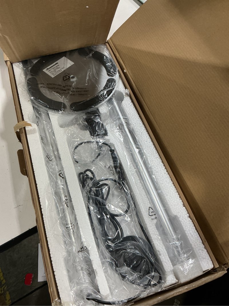 Condition photo showing Good Condition for DEWENWILS Floor Lamp, Set of 2 LED Corner Light Works with Foot Switch, 1100 Lumen Dimmable Floor Lamp with 3000K Warm White, 57.5" Tall Standing Lamp for Living Room, Bedroom, Office (Black)