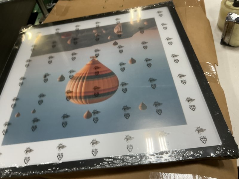 Condition photo showing Good Condition for 3x3 picture frame black for tabletop, 3 x 3 square photo frame with shatter resistant plexiglass, sturdy 3 by 3 poster frame, black black 3x3 inch