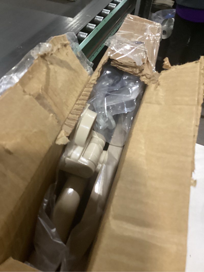 Condition photo showing Good Condition for Bemis 500EC 068 Molded Wood Round Toilet Seat with Easy Clean and Change Hinge, 1 Pack, Fawn Beige Fawn Beige Round