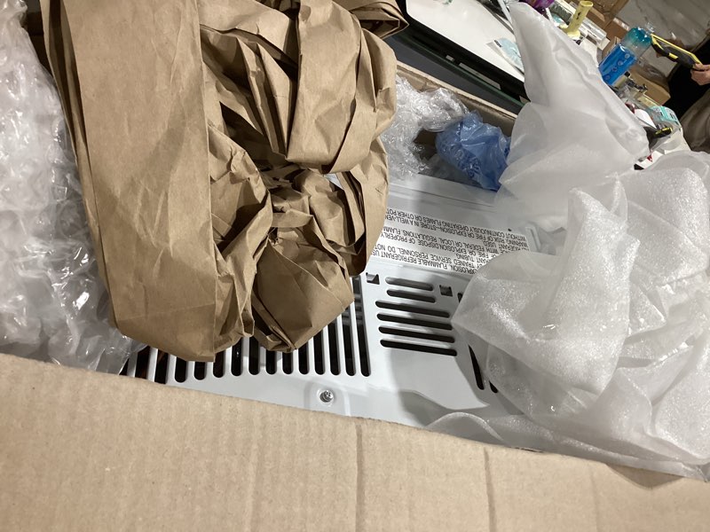 Condition photo showing Good Condition for ge window air conditioner unit, 5,000 btu for small rooms up to 150 sq ft. with manual adjustable fan and cooling settings, perfect for small bedroom or living room, easy install kit included, white new 5,000 btu mechanical controls white
