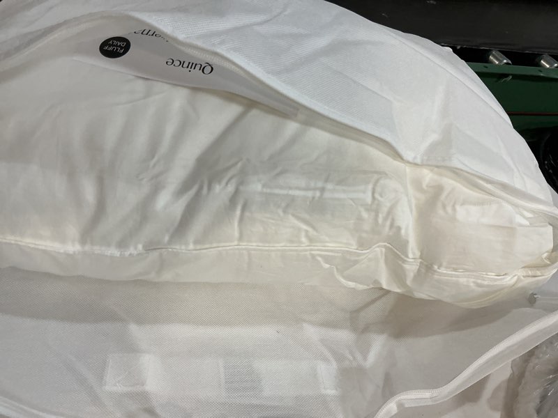 Condition photo showing Good Condition for quince premium down alternative pillow standard