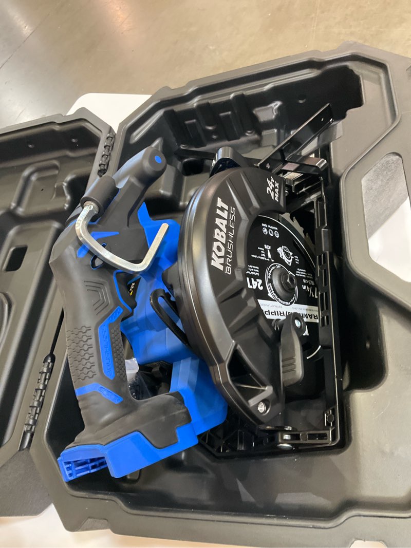 kobalt xtr 24-volt 7-1/4-in brushless cordless circular saw (battery not included 