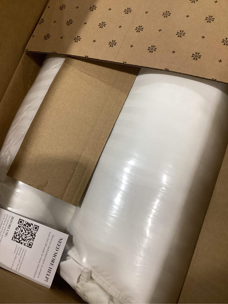 Condition photo showing New/Like New for beckham hotel collection bed pillows standard/queen size set of 2 - original soft down alternative pillow for sleeping - soft support for back, stomach or side sleepers queen / standard white