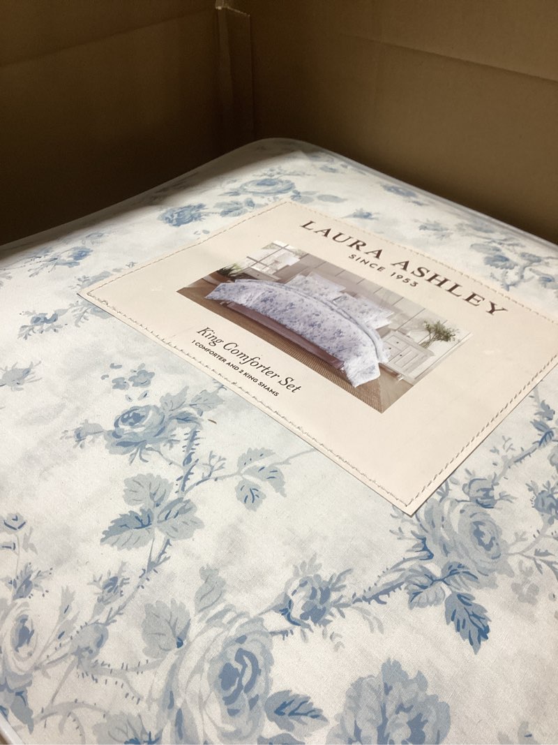 Laura Ashley - King Comforter Set, Reversible Cotton Bedding with Matching Shams, Medium Weight for 
