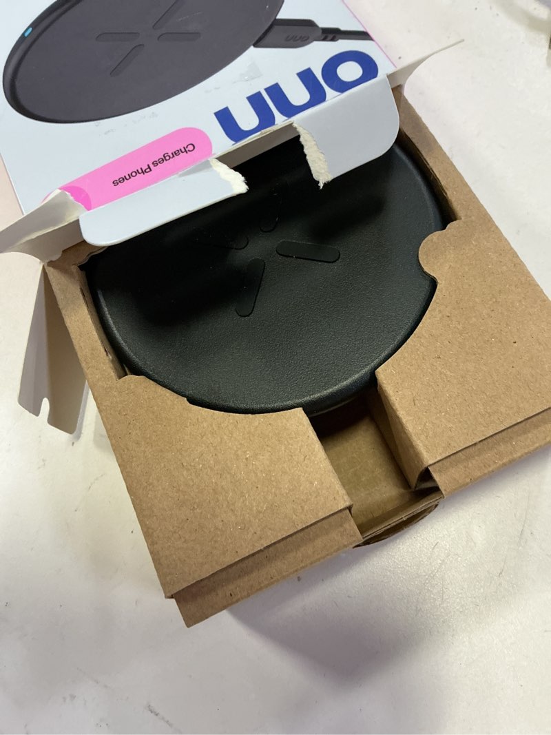 Condition photo showing Good Condition for onn 10w wireless pad charger with 5ft c-c charging cable, qi certified , black