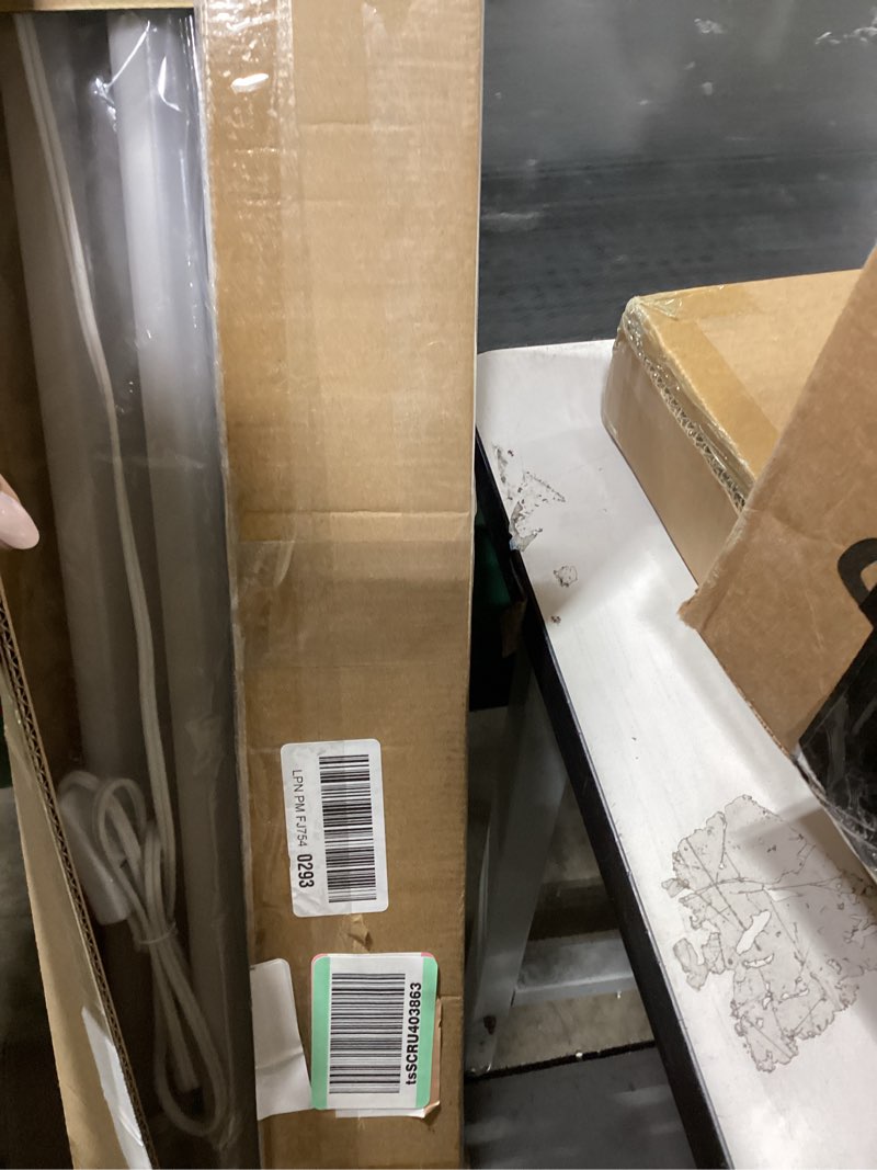 Condition photo showing Good Condition for sunco 6 pack led shop lights for workshop 4ft, linkable garage lighting, 4500 lm, 40w (150w equivalent), 6000k daylight deluxe, surface + suspension mount, 48 inch integrated fixture, white 5000.0 kelvin 1 pack of 6 6000k daylight deluxe
