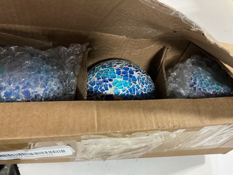 Condition photo showing Good Condition for UXCELL 3Pcs Decorative Glass Orbs 3.15 Inch Centerpiece Balls for Decor, Deep Blue