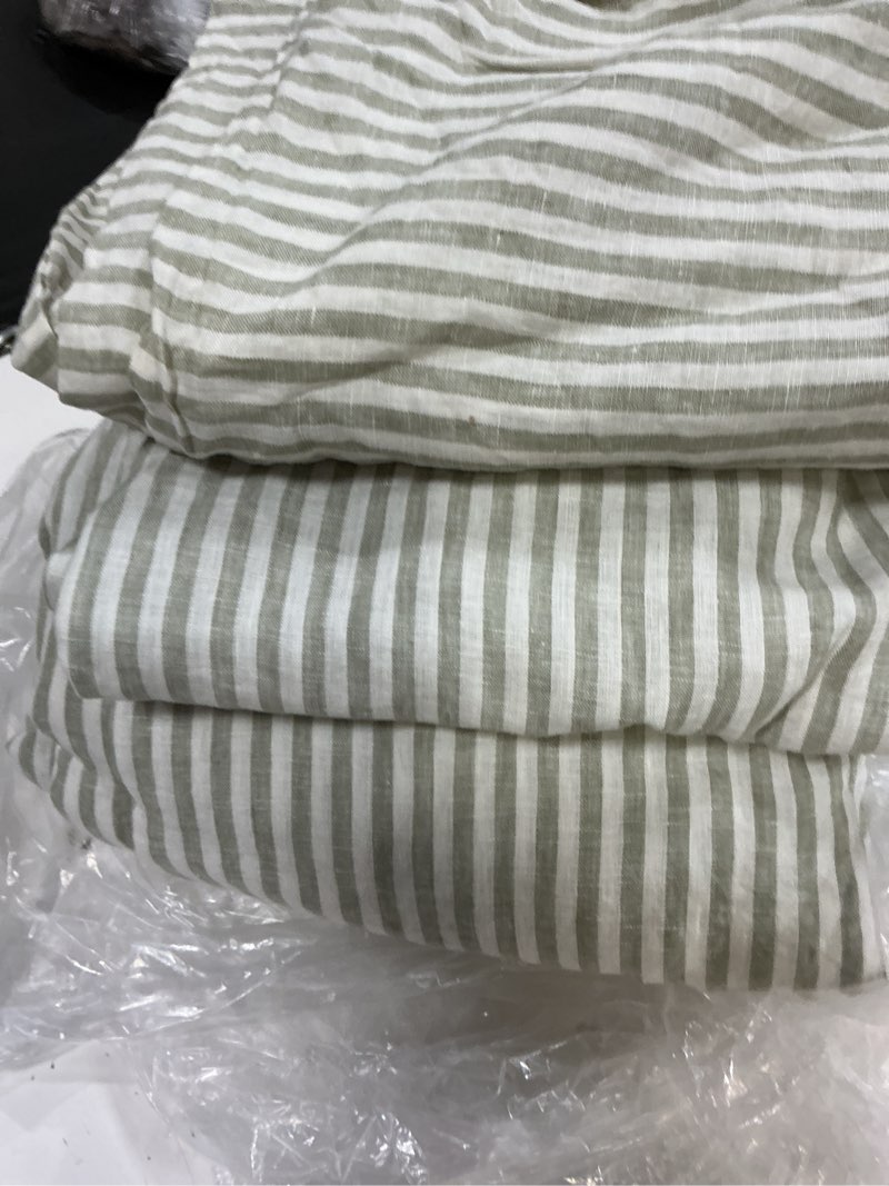 Condition photo showing Good Condition for european linen deluxe bedding bundle, king, willowleaf/white stripe