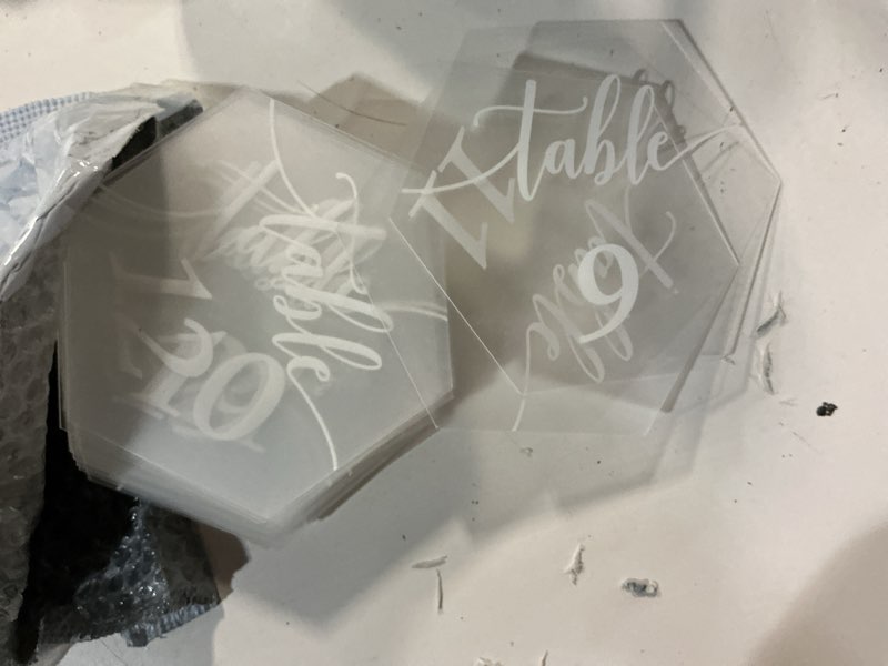 Condition photo showing Good Condition for yalikop 30 pcs clear acrylic table numbers 1-30, hexagonal style
