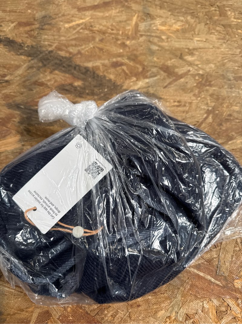 Condition photo showing Good Condition for lightweight european linen throw, 50x60, navy
