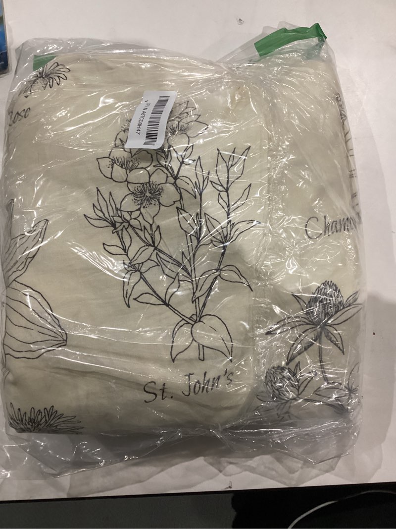 Condition photo showing As Is for Cozeline 100% Cotton Duvet Cover Queen Size, Vintage Design with Luxrious Black Sketched Flowers & Leaves on Cream, 3 Pcs Breathable and Soft Duvet Cover for All Season Artistic Queen