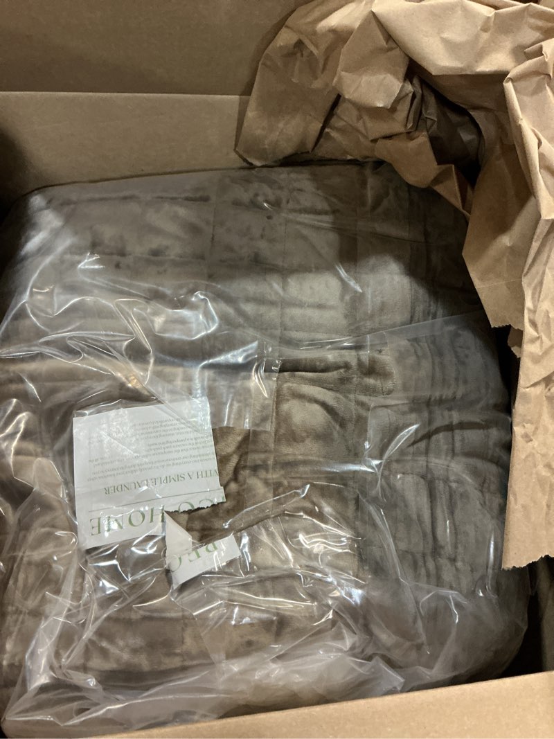 Condition photo showing New/Like New for recyco luxury velvet quilt king size bedding set, ultra soft velvet comforter set, lightweight quilted channel box stitch oversized bedspread coverlet for all season, with 2 shams, natural tan king/cal king (108" x 92") natural tan