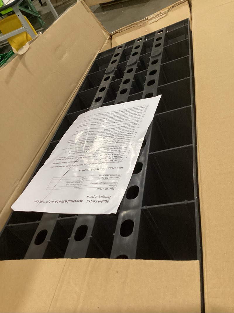 Condition photo showing Good Condition for MaxxHaul 50515 6" Lift Car Ramp 6,500 Lbs Capacity Per Pair 3,250 Lbs Per Ramp, 2- Pack , Black