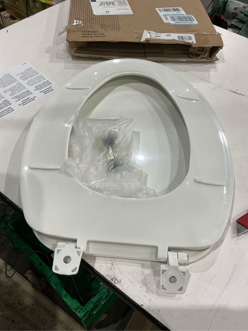 Condition photo showing Good Condition for bemis 170 durable plastic toilet seat, elongated, white