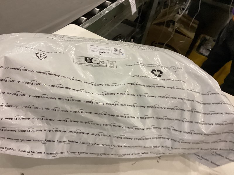 Amazon Essentials Women's Water Repellent Sherpa Lined Hooded Puffer Jacket (Available in Plus Size)