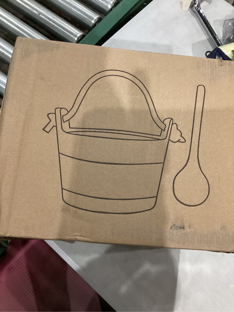 Condition photo showing Good Condition for Sauna Bucket and Ladle Set - Handmade from Canadian Red Cedar Wood - Natural Rope Handle - 1 Gallon (4 Liters) Water Capacity Cedar Wood - 1.0 gal