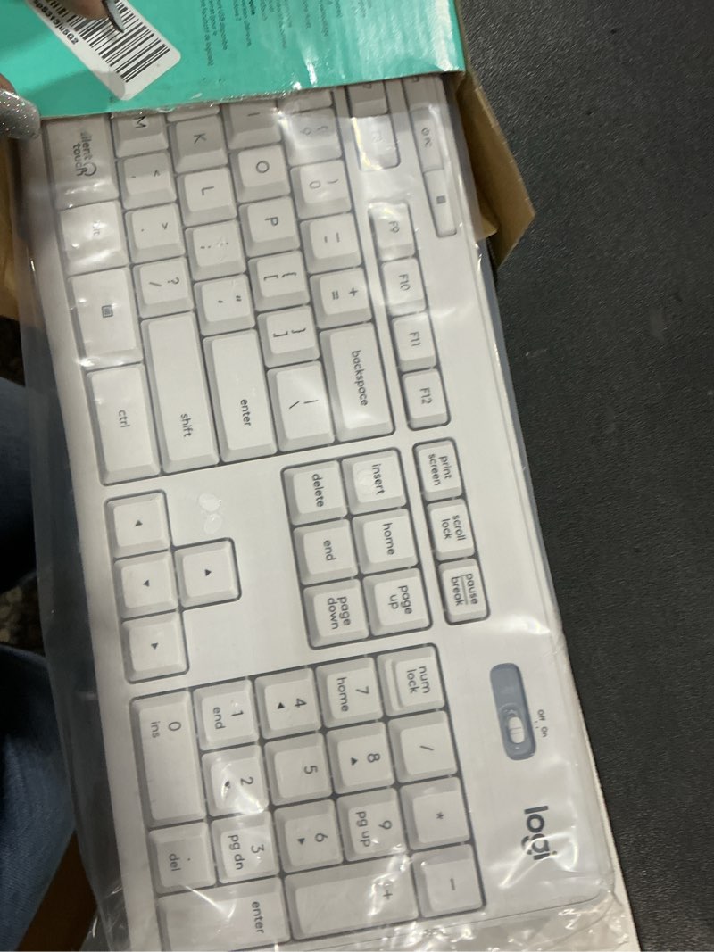 Condition photo showing Good Condition for logitech mk295 wireless mouse & keyboard combo with silenttouch technology, full numpad, advanced optical tracking, lag-free wireless, 90% less noise - off white off-white