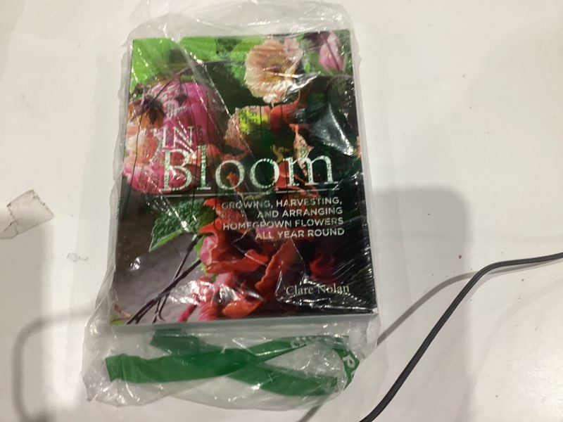 Condition photo showing Good Condition for In Bloom: Growing, Harvesting, and Arranging Homegrown Flowers All Year Round (CompanionHouse Books) Create a Perfect Garden of Color, Texture, & Shape with Annuals, Perennials, Shrubs, Trees, & More
