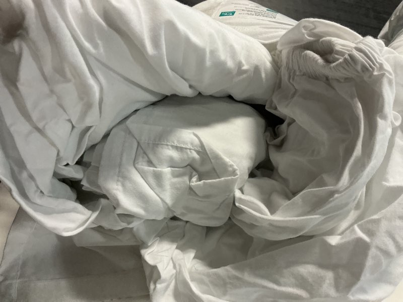 Condition photo showing Good Condition for mainstays 3-piece 300 thread count white cotton blend percale bed sheet set  twin xl