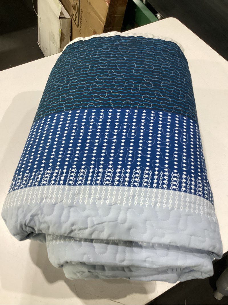 Condition photo showing New/Like New for andency navy blue striped quilt king(106x96inch), 3 pieces (1 quilt and 2 pillowcases) patchwork bedspread coverlet set, soft quilted bedding set 06 - navy blue king(106"x96")